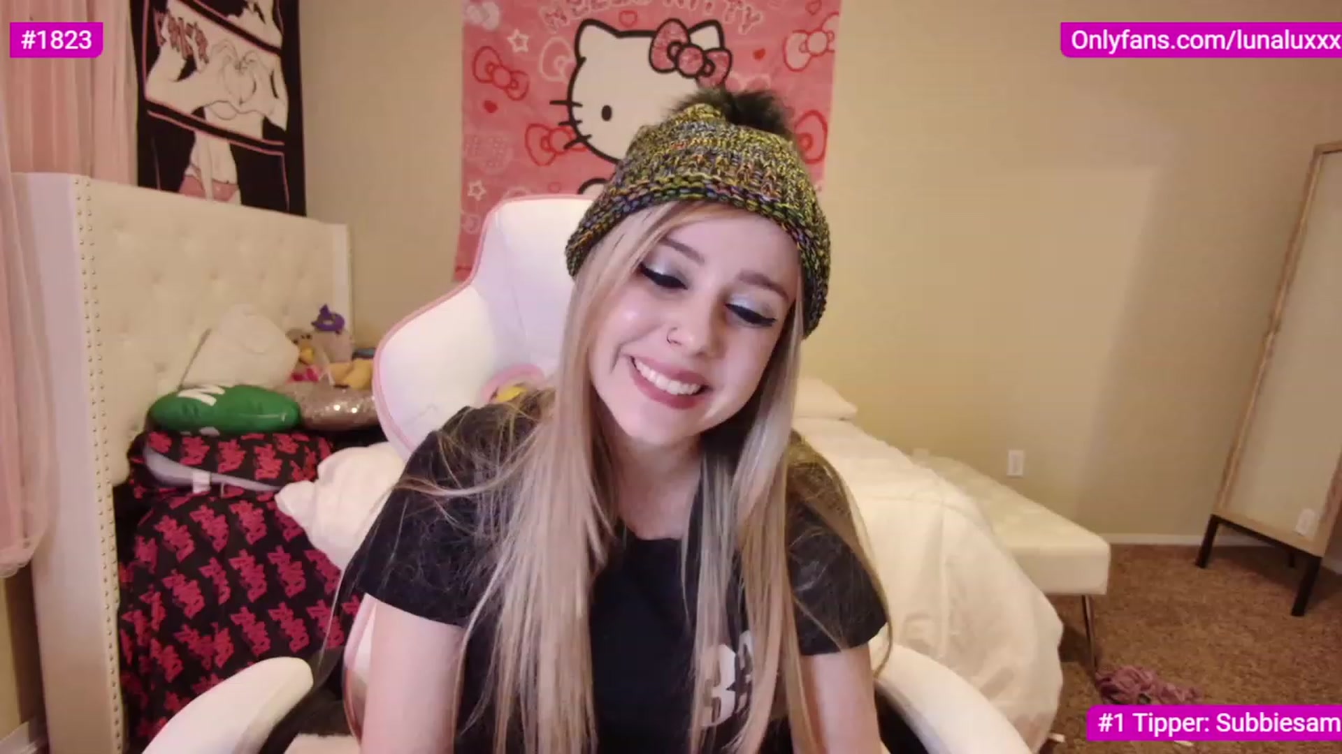 Gallery image thumbnail from lunalovelyy's myfreecams stream on, 02/26/2023, 03:22 image 3 of 20