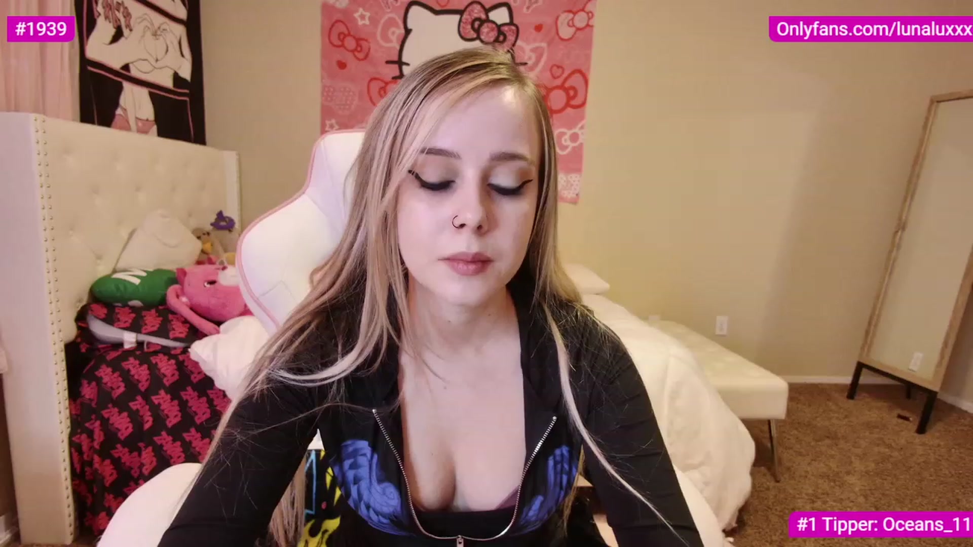 Gallery image thumbnail from lunalovelyy's myfreecams stream on, 02/28/2023, 01:47 image 13 of 20
