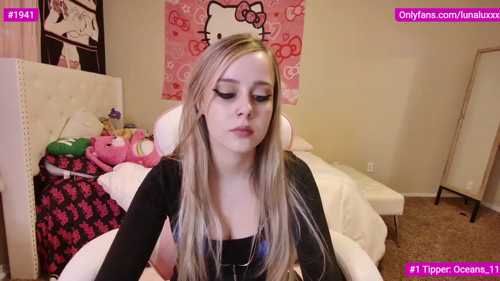Gallery image thumbnail from lunalovelyy's myfreecams stream on, 02/28/2023, 01:47 image 7 of 20