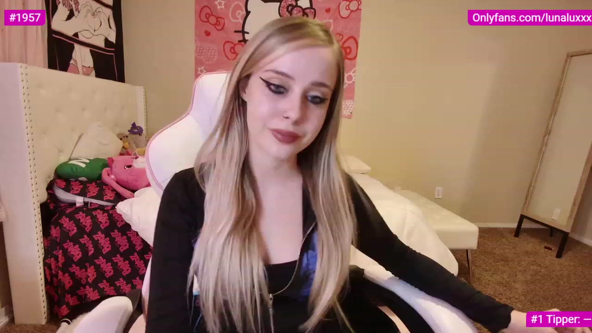 Gallery image thumbnail from lunalovelyy's myfreecams stream on, 02/28/2023, 05:50 image 2 of 20