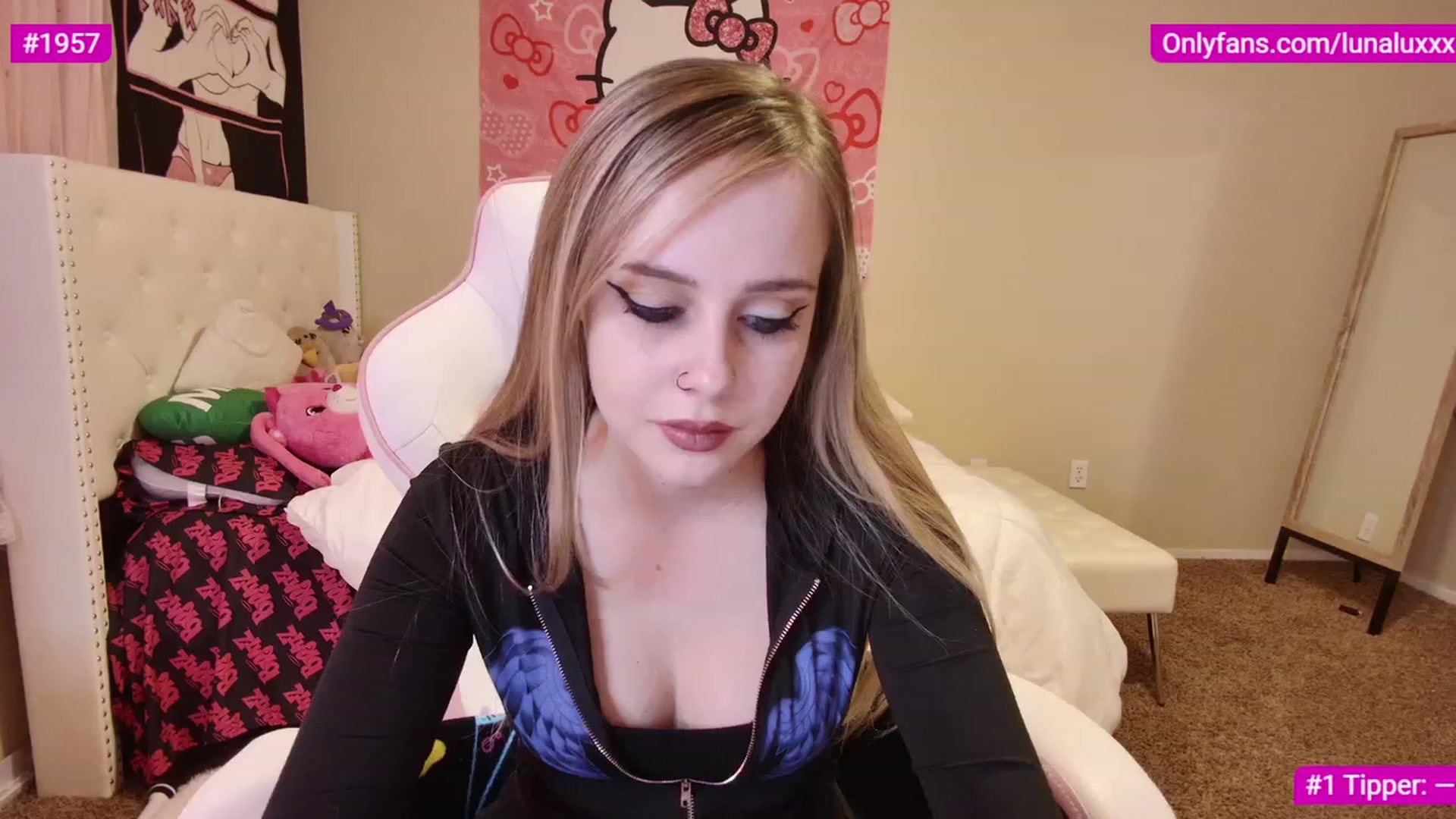 Gallery image thumbnail from lunalovelyy's myfreecams stream on, 02/28/2023, 05:50 image 3 of 20