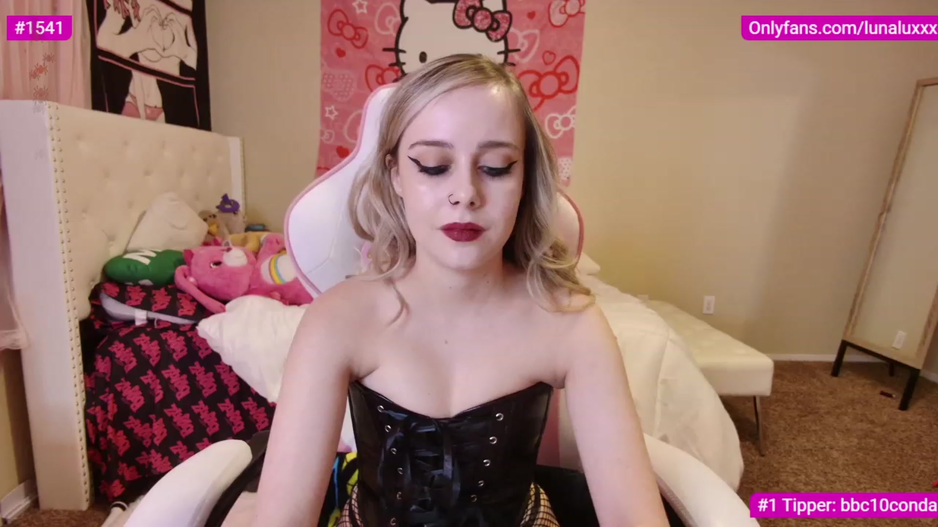 Gallery image thumbnail from lunalovelyy's myfreecams stream on, 03/01/2023, 03:27 image 11 of 20