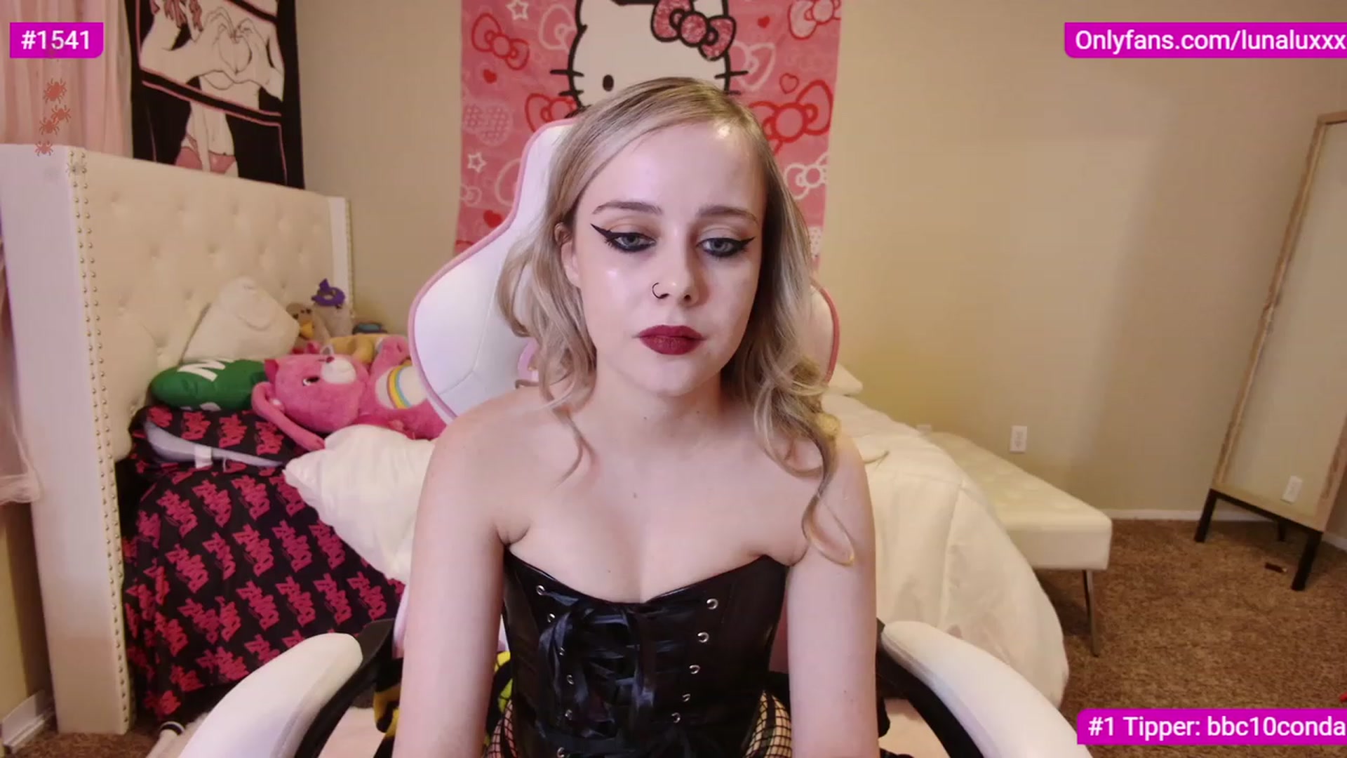 Gallery image thumbnail from lunalovelyy's myfreecams stream on, 03/01/2023, 03:27 image 7 of 20