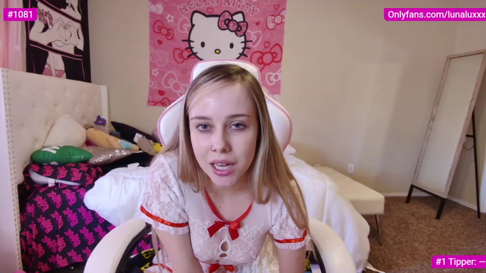 Gallery image thumbnail from lunalovelyy's myfreecams stream on, 03/08/2023, 24:03 image 1 of 20