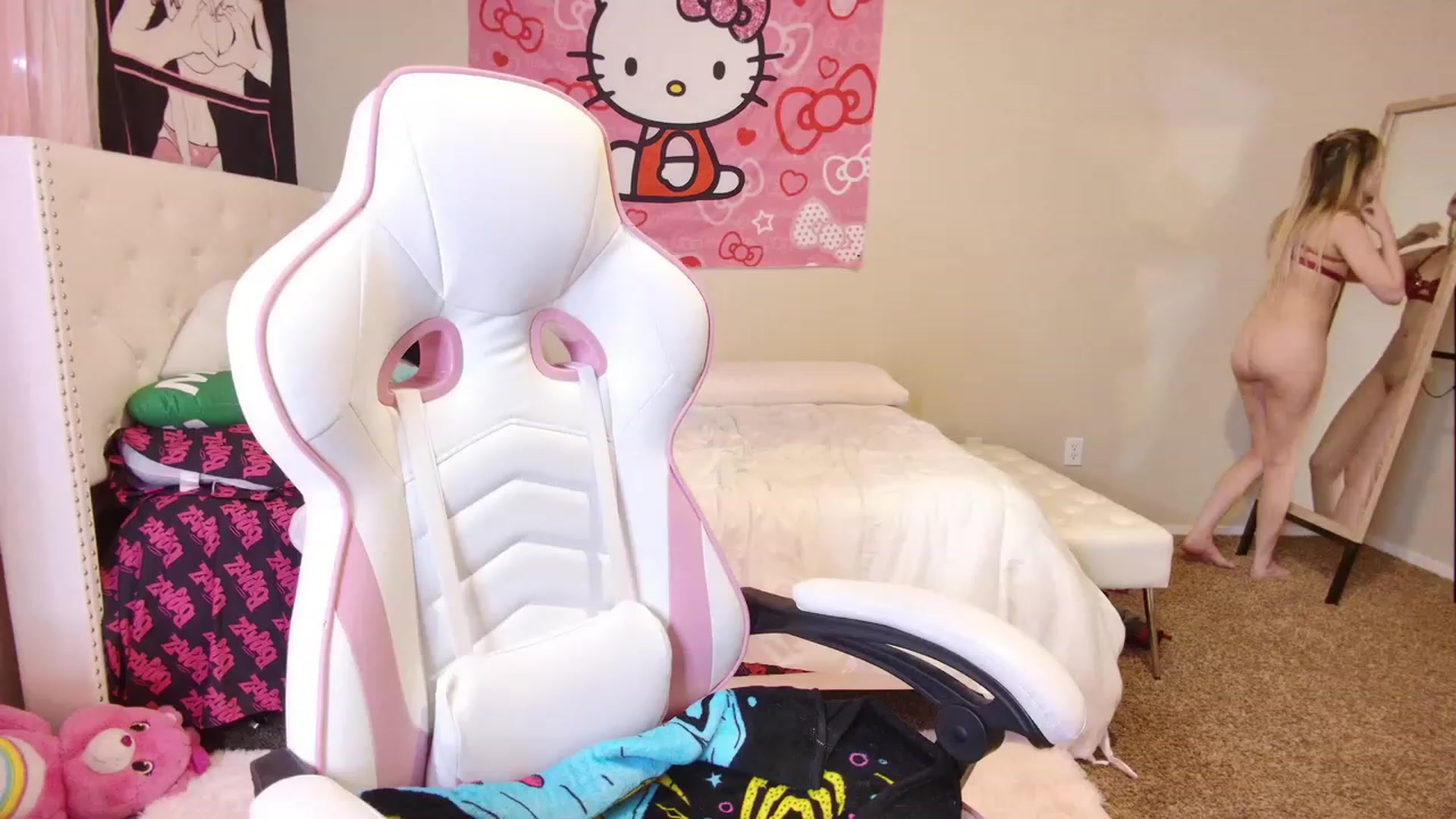 Gallery image thumbnail from lunalovelyy's myfreecams stream on, 03/09/2023, 01:20 image 16 of 20