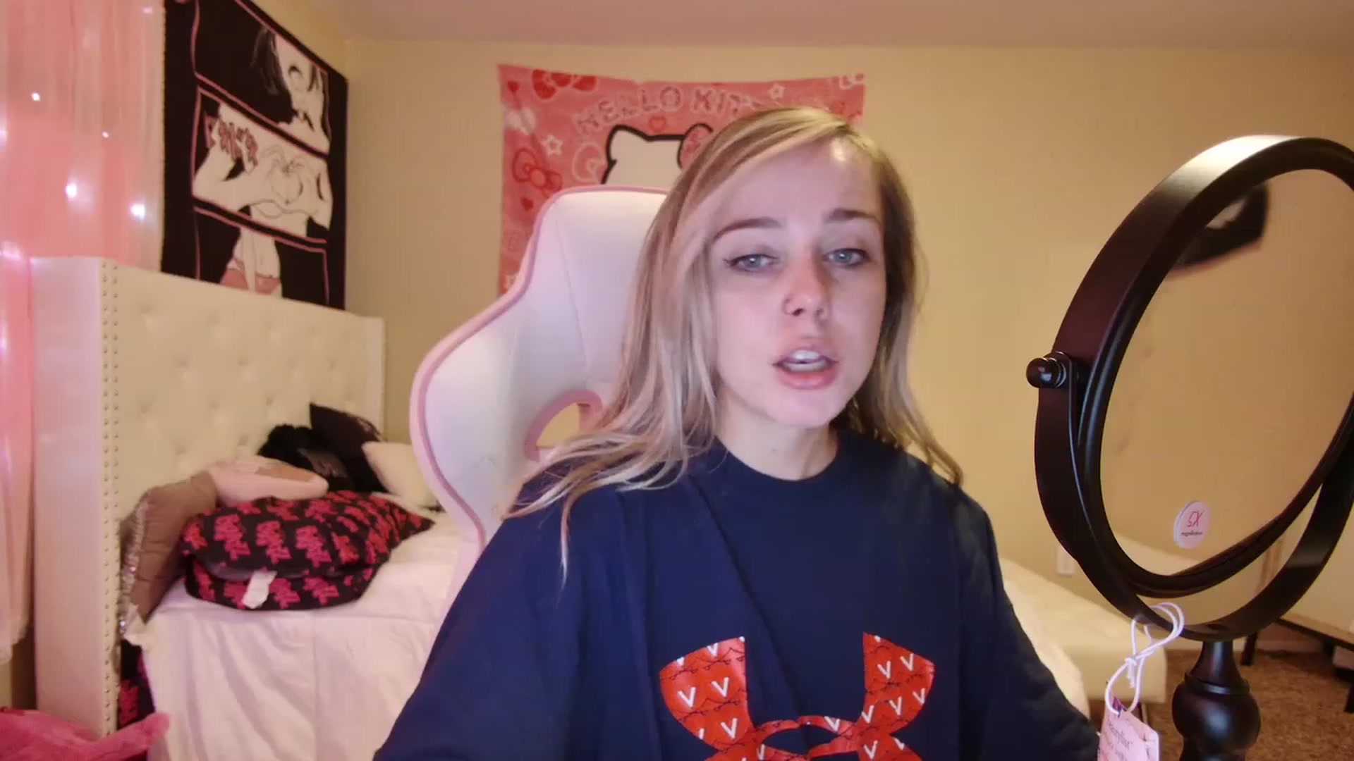 Gallery image thumbnail from lunalovelyy's myfreecams stream on, 05/30/2023, 17:37 image 18 of 20