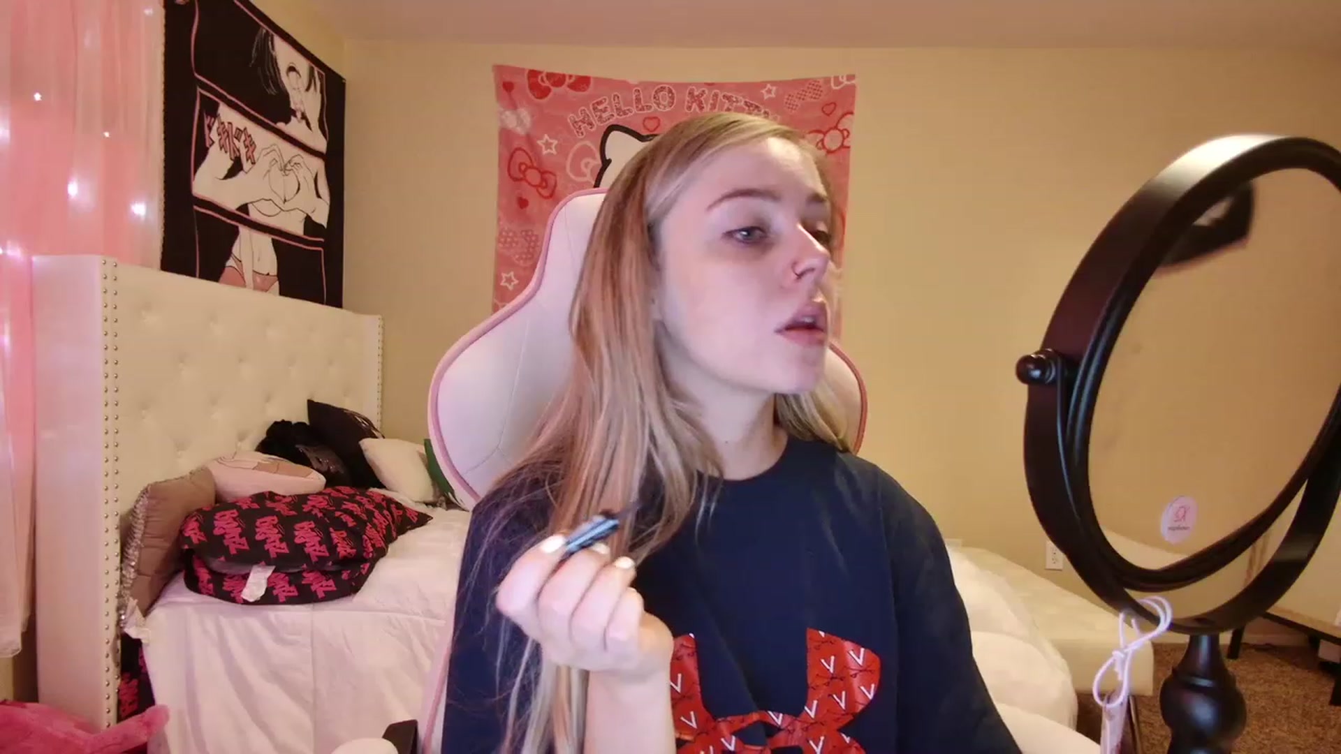 Gallery image thumbnail from lunalovelyy's myfreecams stream on, 05/30/2023, 17:37 image 13 of 20