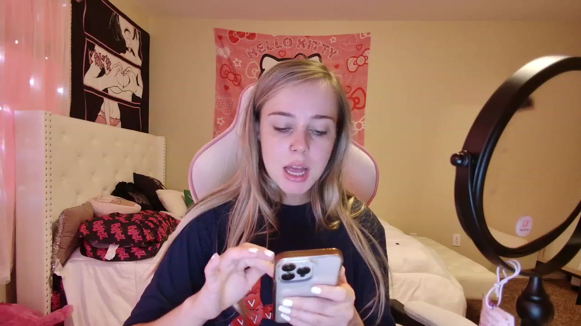 Gallery image thumbnail from lunalovelyy's myfreecams stream on, 05/30/2023, 17:37 image 11 of 20