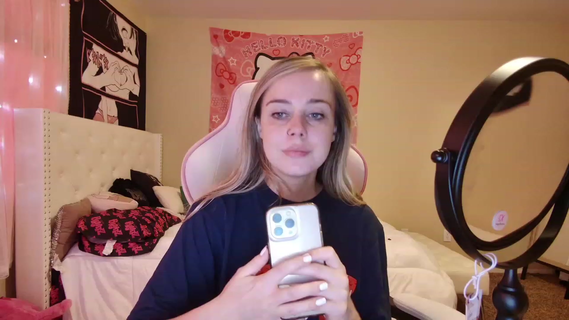Gallery image thumbnail from lunalovelyy's myfreecams stream on, 05/30/2023, 17:37 image 16 of 20