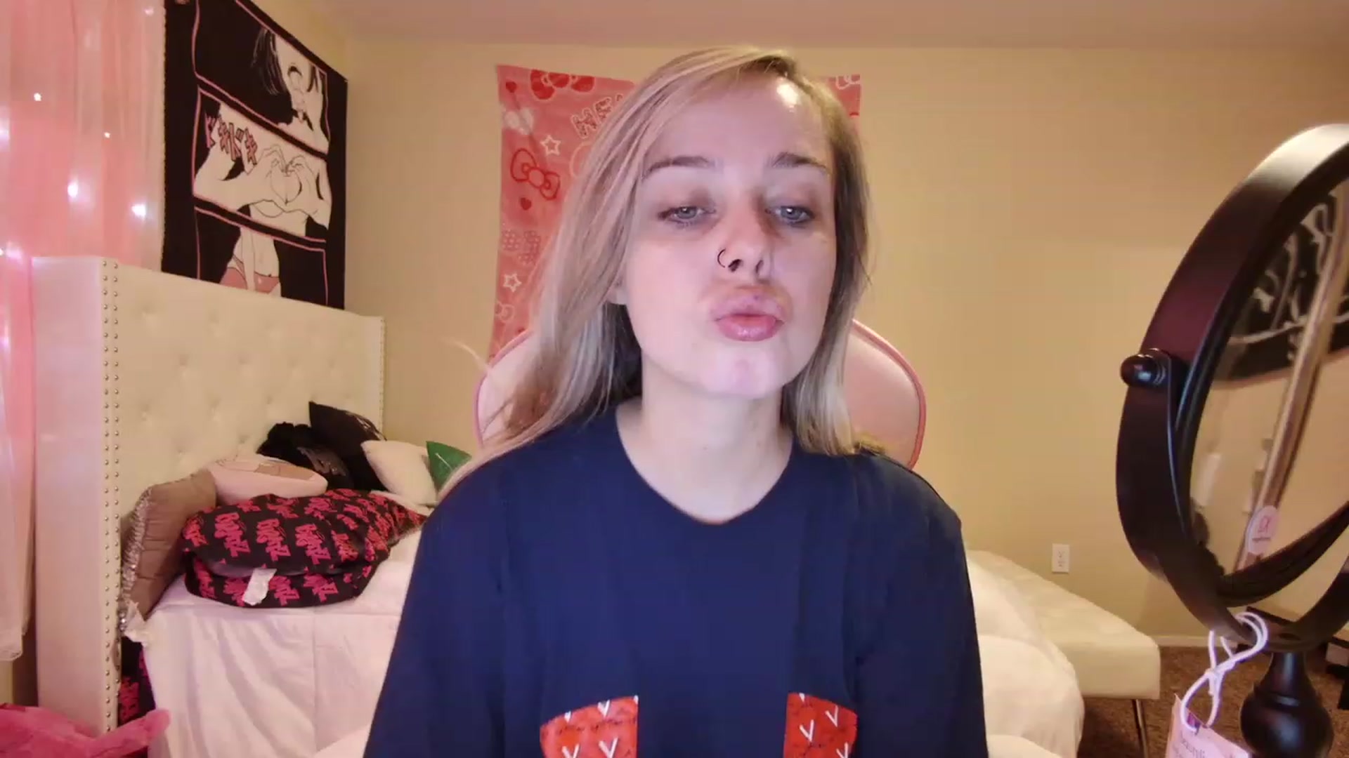 Gallery image thumbnail from lunalovelyy's myfreecams stream on, 05/30/2023, 17:37 image 3 of 20