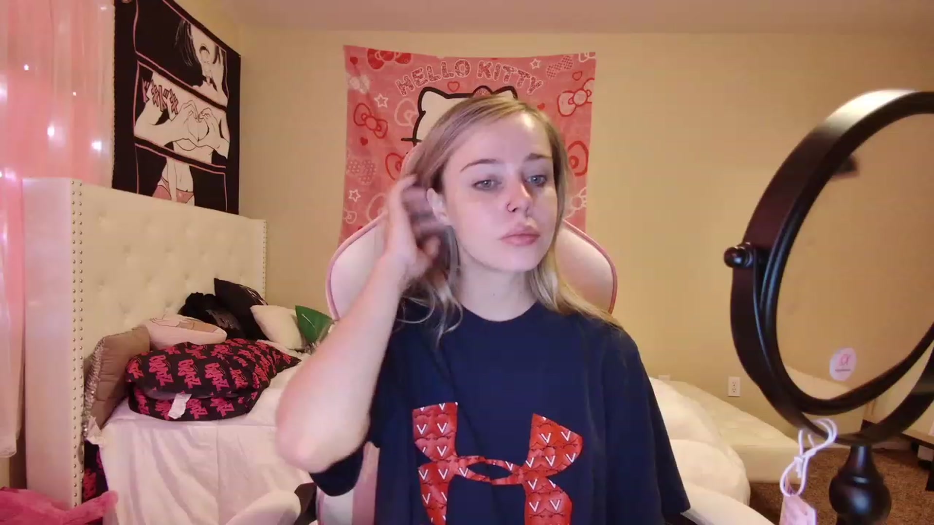 Gallery image thumbnail from lunalovelyy's myfreecams stream on, 05/30/2023, 17:37 image 7 of 20