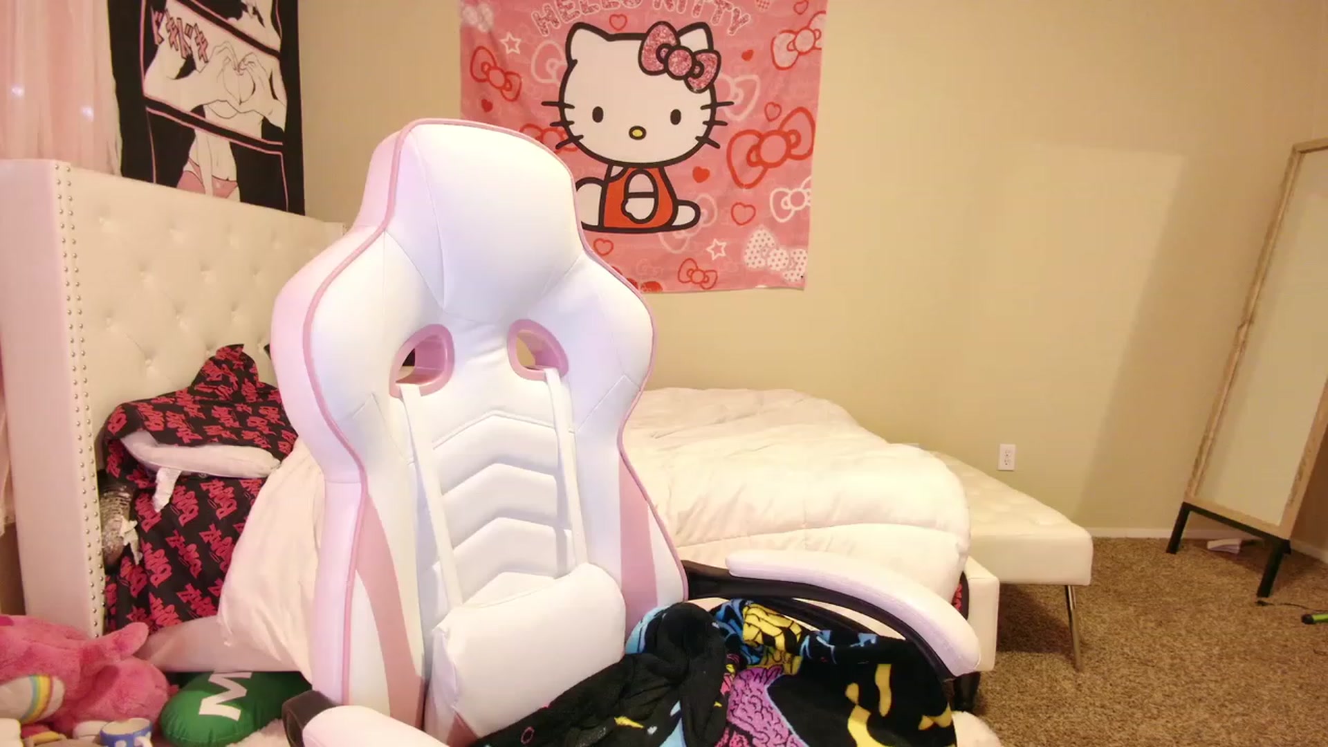 Gallery image thumbnail from lunalovelyy's myfreecams stream on, 07/05/2023, 03:11 image 15 of 20