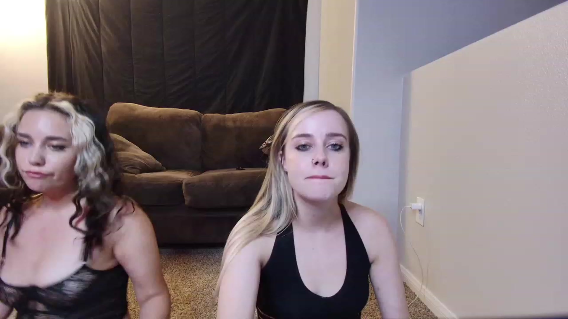 Gallery image thumbnail from lunalovelyy's myfreecams stream on, 07/21/2023, 08:38 image 2 of 20