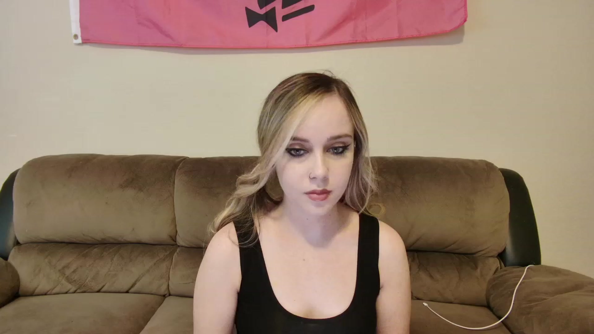 Gallery image thumbnail from lunalovelyy's myfreecams stream on, 08/13/2023, 01:12 image 15 of 20