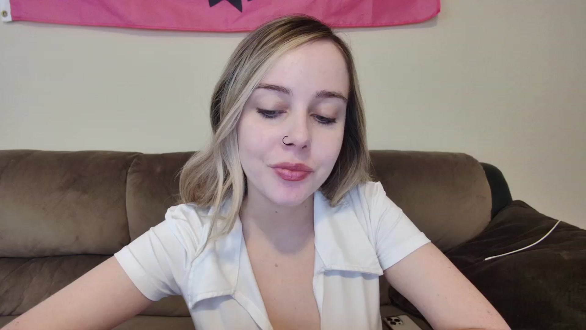 Gallery image thumbnail from lunalovelyy's myfreecams stream on, 08/13/2023, 20:29 image 2 of 20