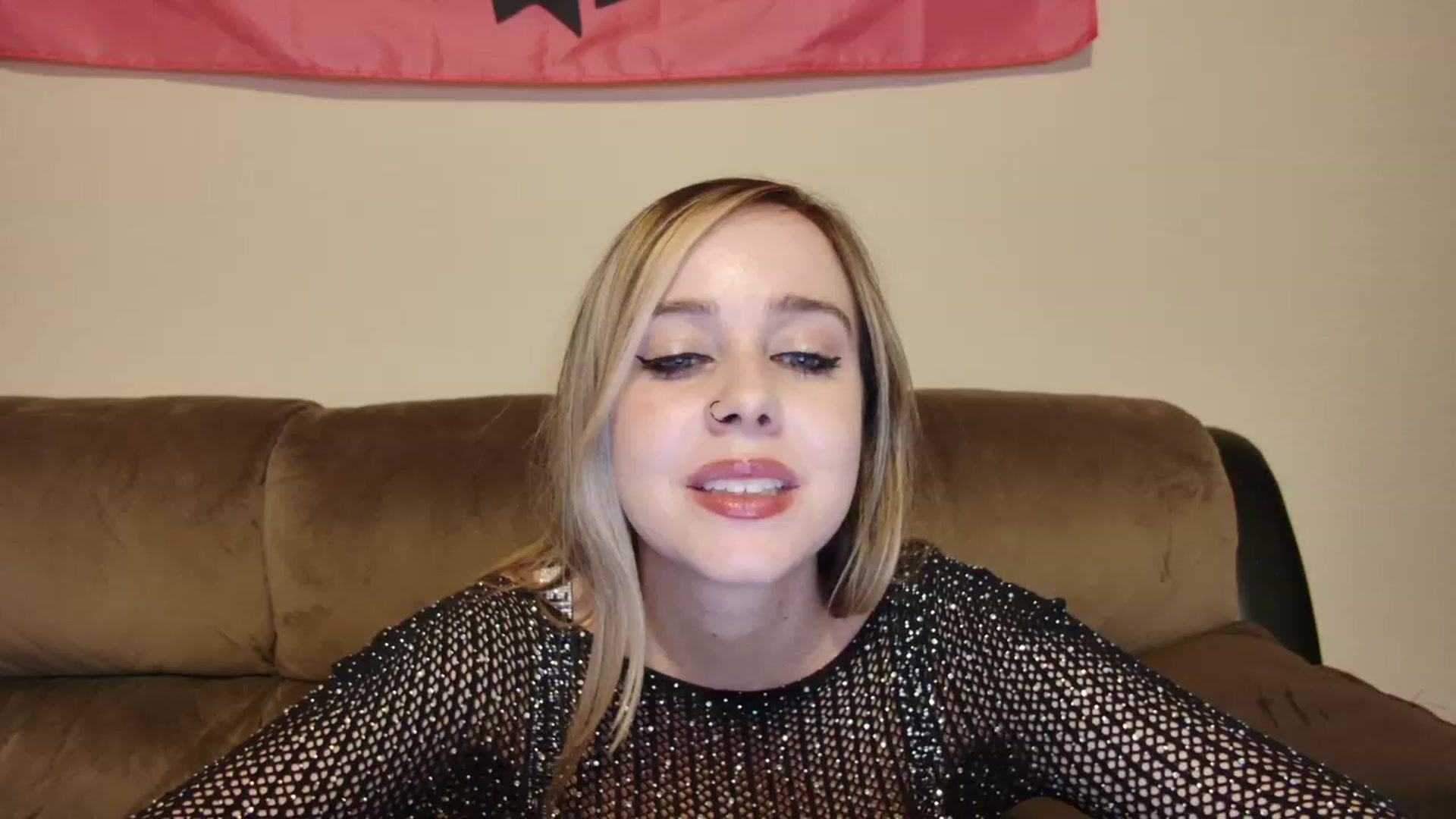 Gallery image thumbnail from lunalovelyy's myfreecams stream on, 09/02/2023, 08:26 image 11 of 20