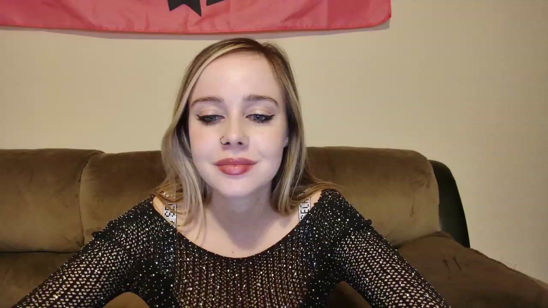 Gallery image thumbnail from lunalovelyy's myfreecams stream on, 09/02/2023, 08:26 image 7 of 20