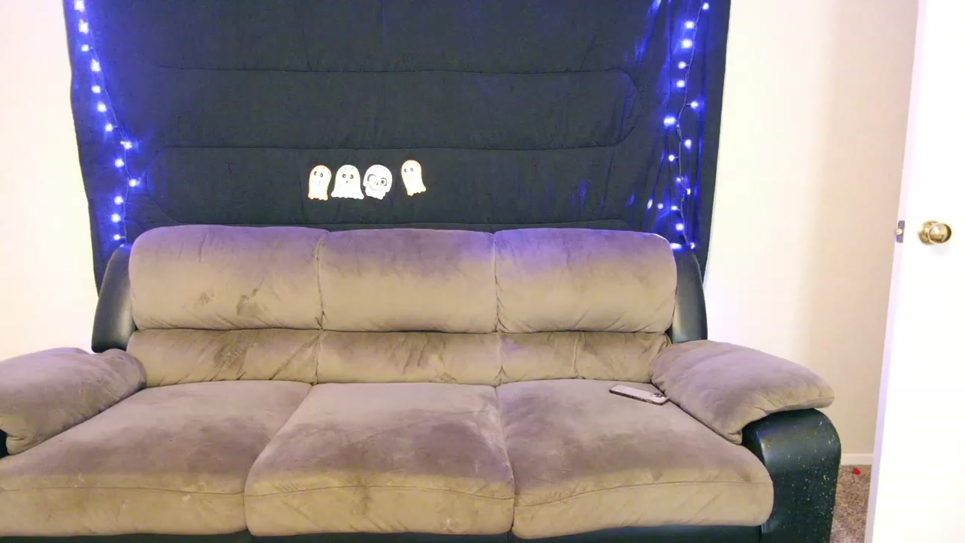Gallery image thumbnail from lunalovelyy's myfreecams stream on, 10/16/2023, 08:56 image 18 of 20