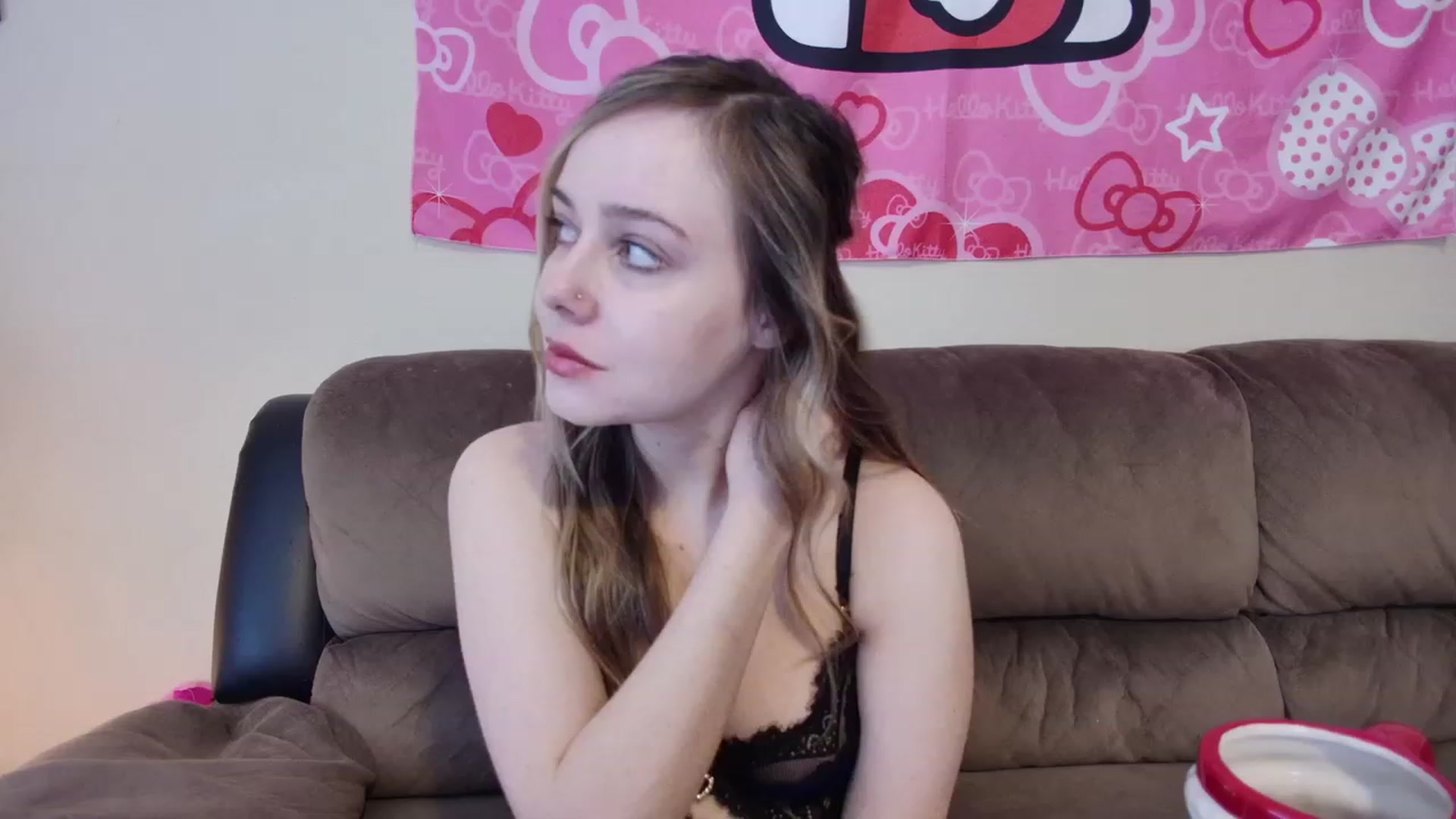 Gallery image thumbnail from lunalovelyy's myfreecams stream on, 01/09/2024, 19:04 image 8 of 20