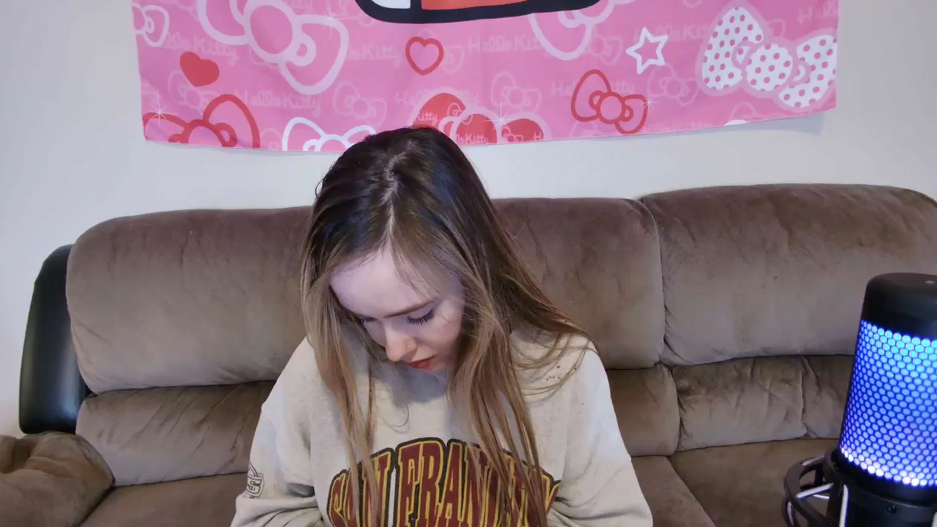 Gallery image thumbnail from lunalovelyy's myfreecams stream on, 02/07/2024, 11:56 image 15 of 20