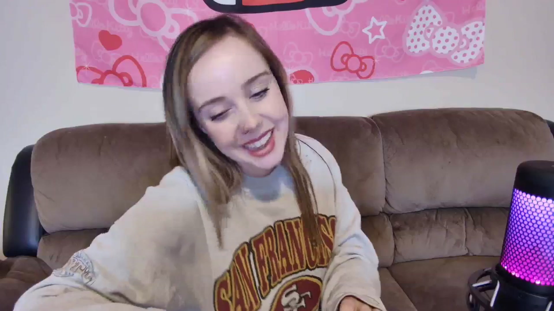 Gallery image thumbnail from lunalovelyy's myfreecams stream on, 02/07/2024, 11:56 image 18 of 20
