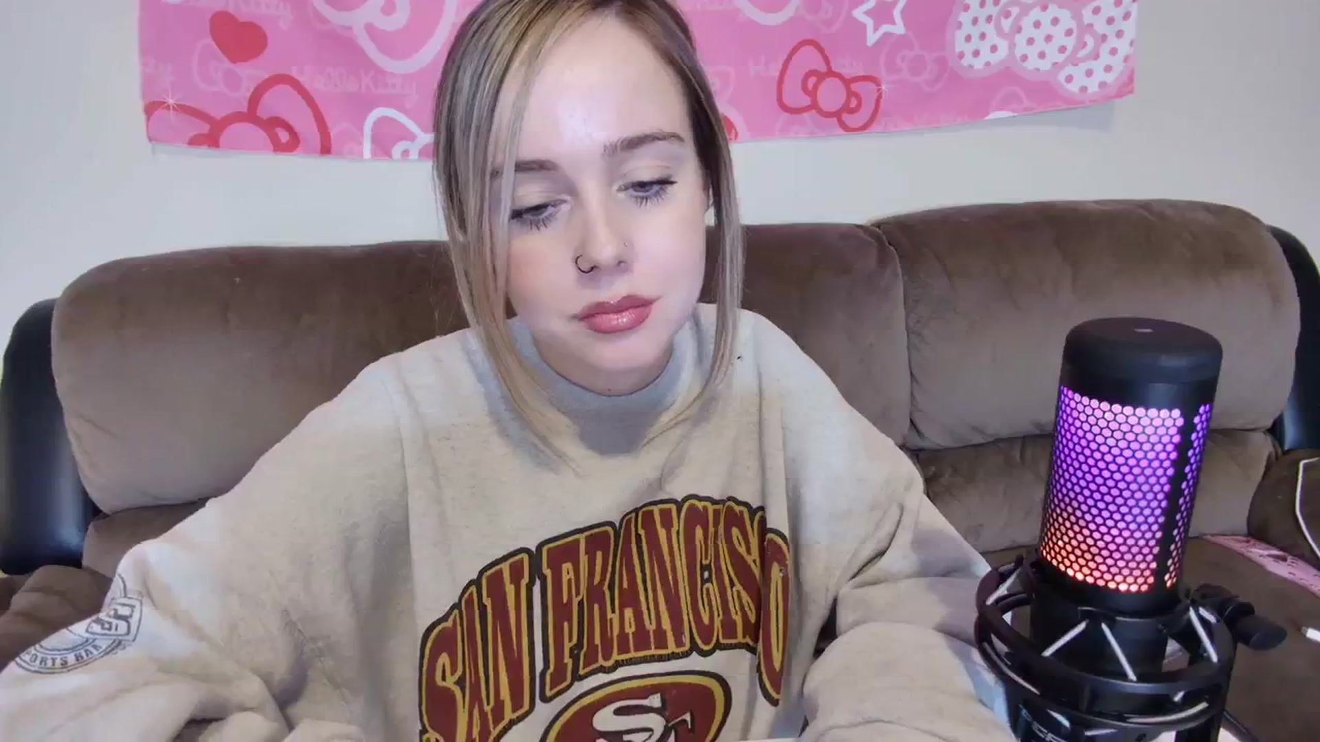 Gallery image thumbnail from lunalovelyy's myfreecams stream on, 02/09/2024, 11:39 image 10 of 20