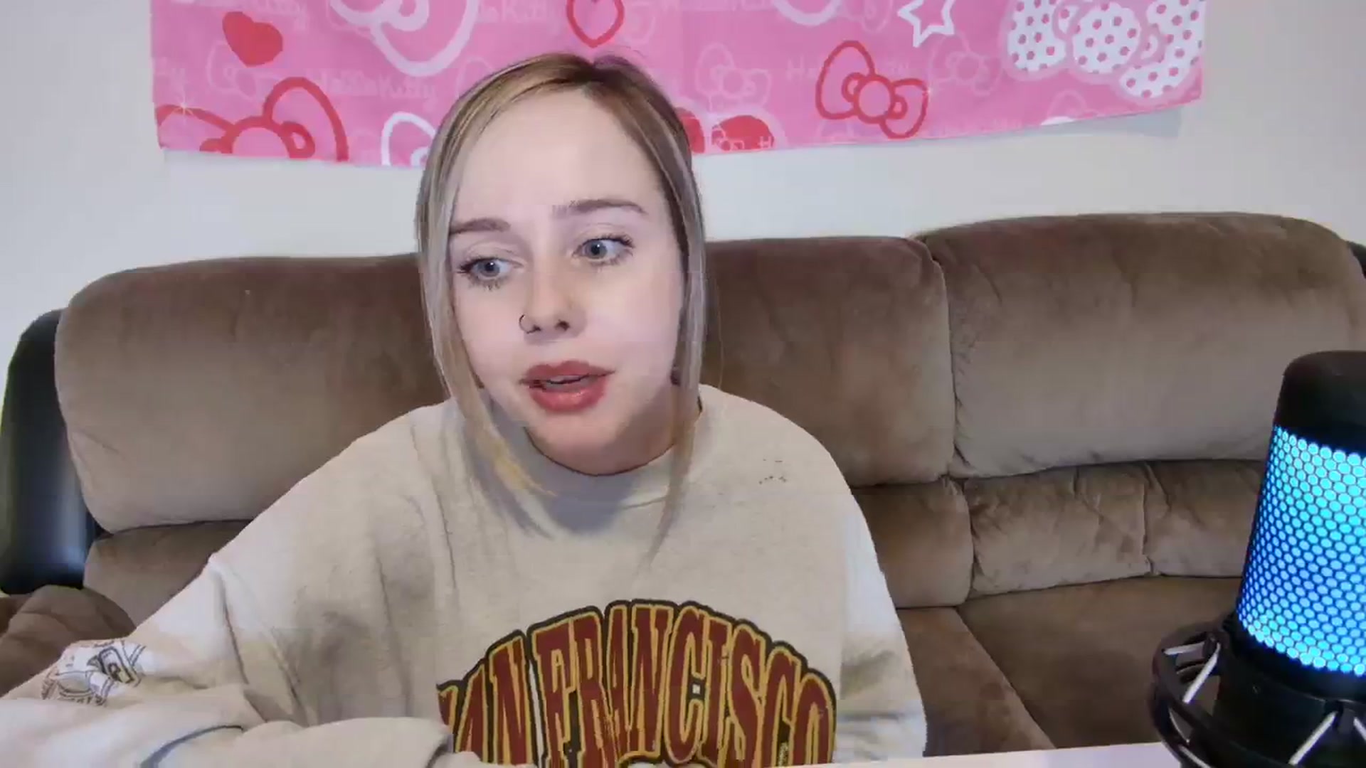 Gallery image thumbnail from lunalovelyy's myfreecams stream on, 02/09/2024, 11:39 image 8 of 20