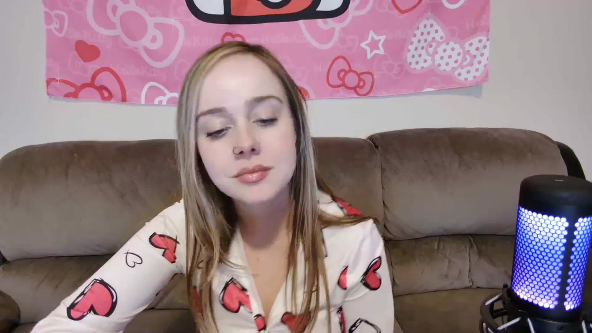 Gallery image thumbnail from lunalovelyy's myfreecams stream on, 02/11/2024, 12:56 image 17 of 20