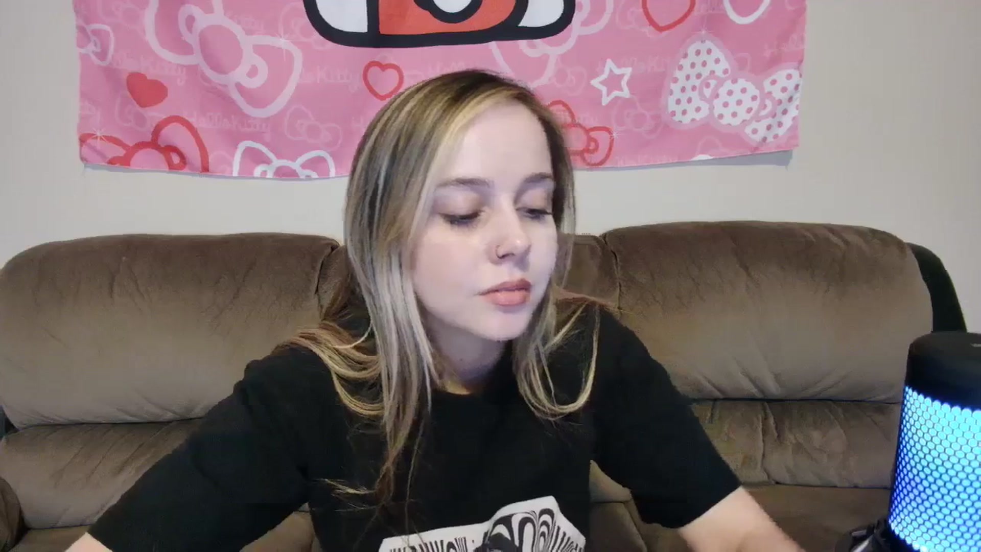 Gallery image thumbnail from lunalovelyy's myfreecams stream on, 03/21/2024, 08:54 image 20 of 20