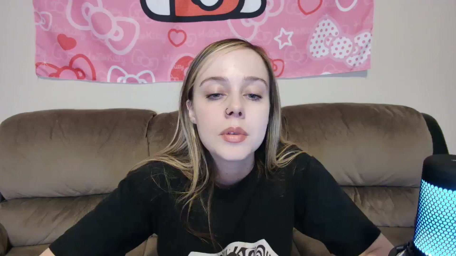 Gallery image thumbnail from lunalovelyy's myfreecams stream on, 03/21/2024, 08:54 image 19 of 20