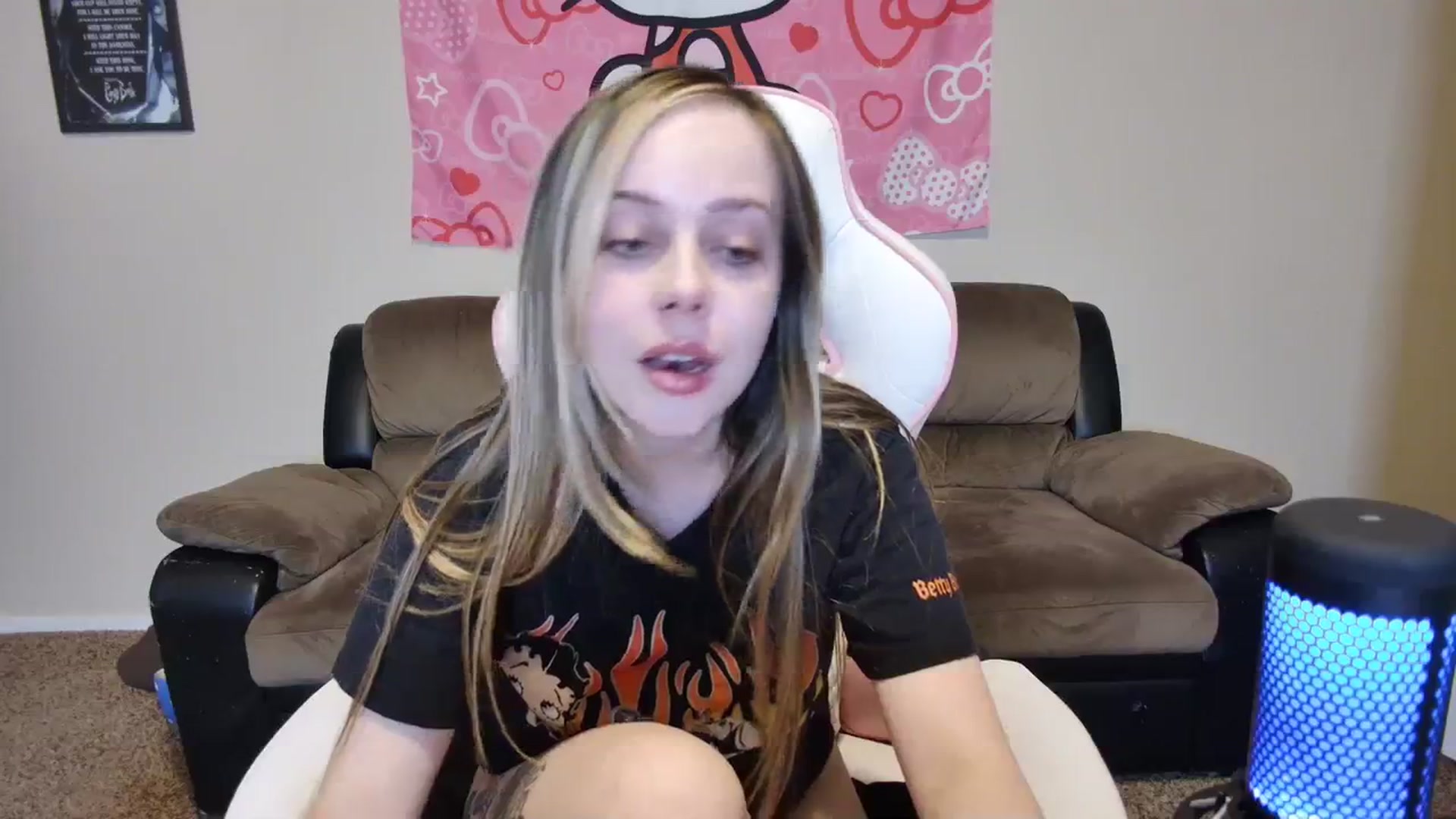 Gallery image thumbnail from lunalovelyy's myfreecams stream on, 03/24/2024, 07:56 image 8 of 20