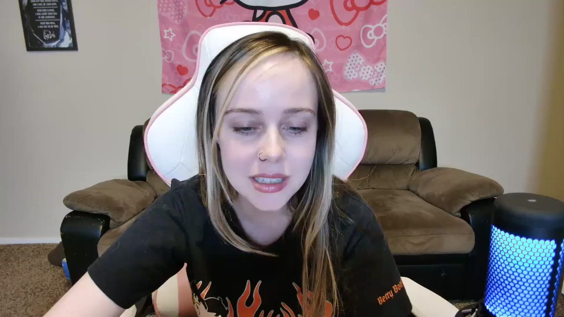 Gallery image thumbnail from lunalovelyy's myfreecams stream on, 03/24/2024, 07:56 image 1 of 20