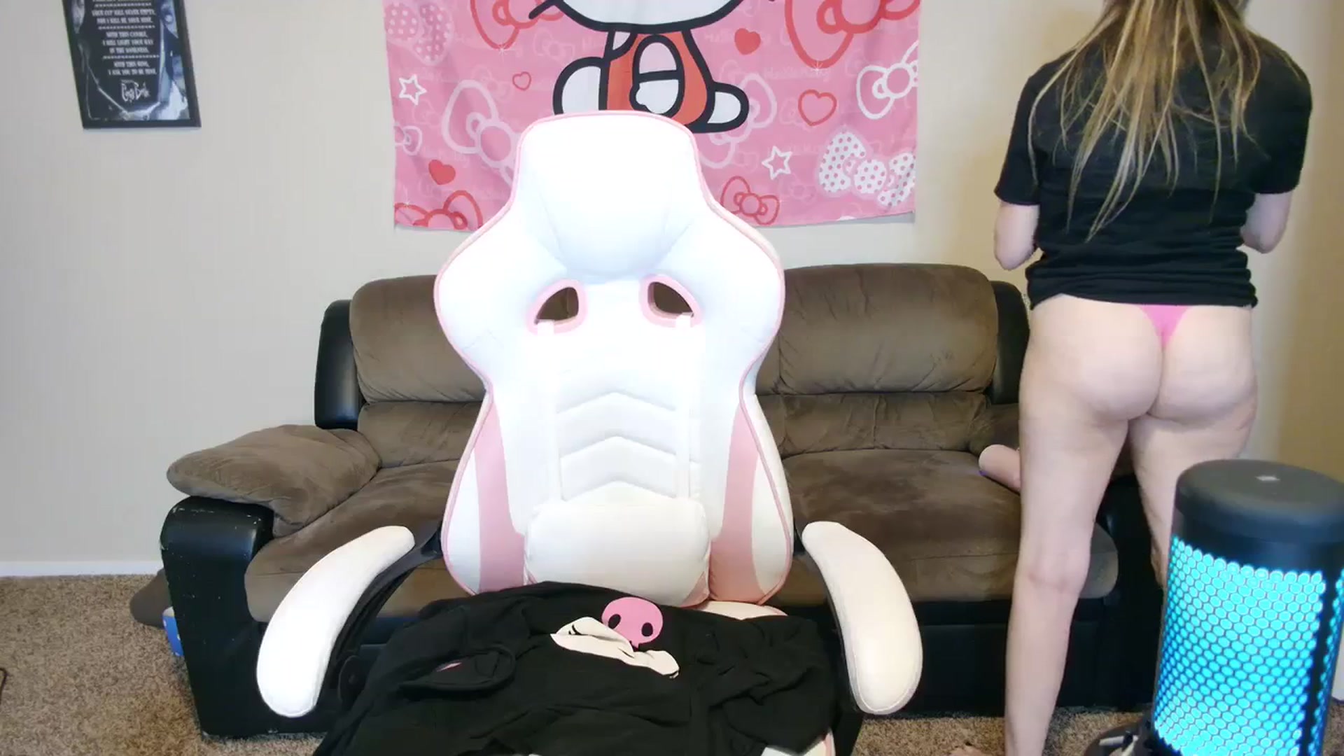 Gallery image thumbnail from lunalovelyy's myfreecams stream on, 03/24/2024, 07:56 image 11 of 20