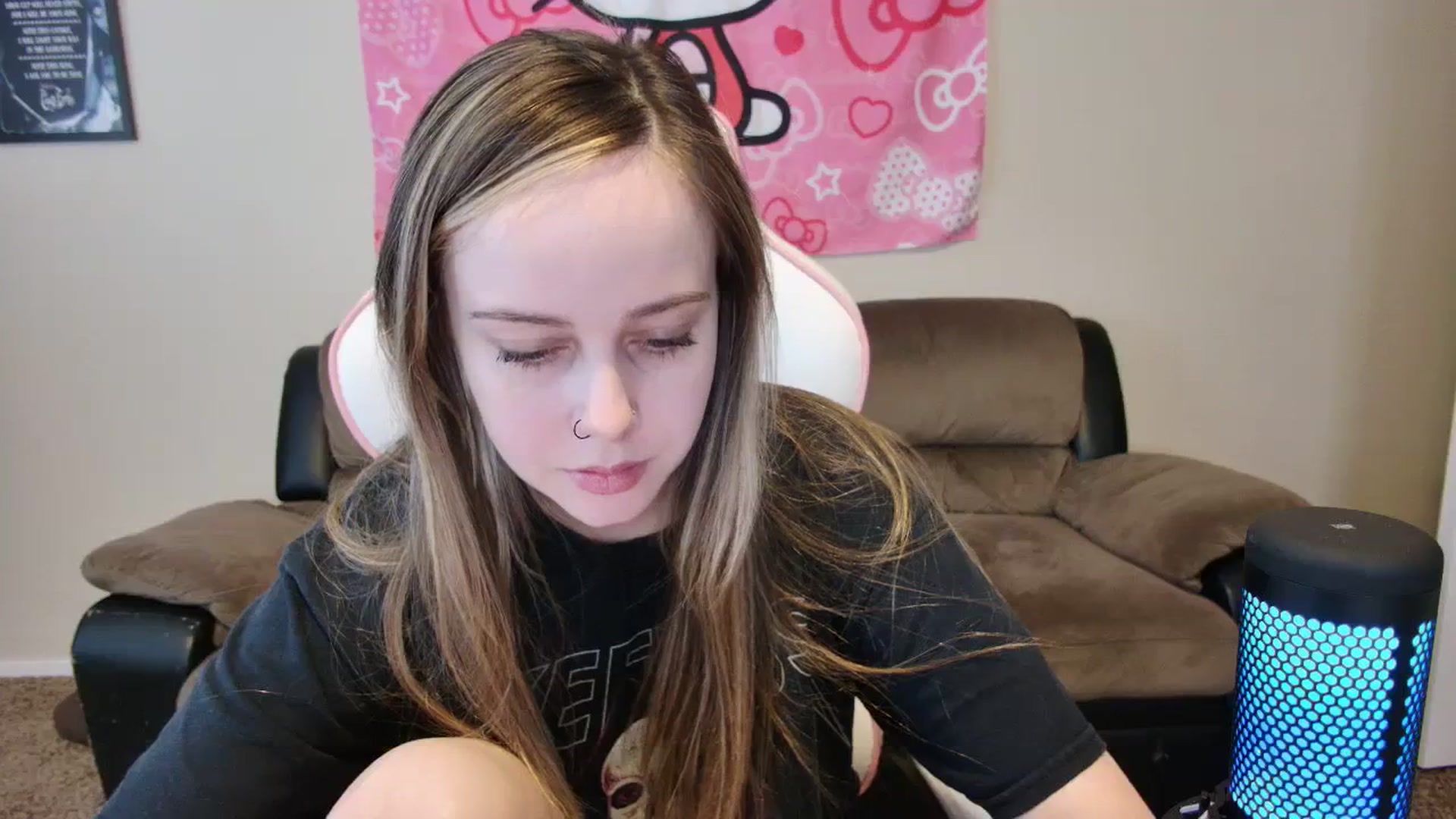 Gallery image thumbnail from lunalovelyy's myfreecams stream on, 03/26/2024, 20:07 image 5 of 20