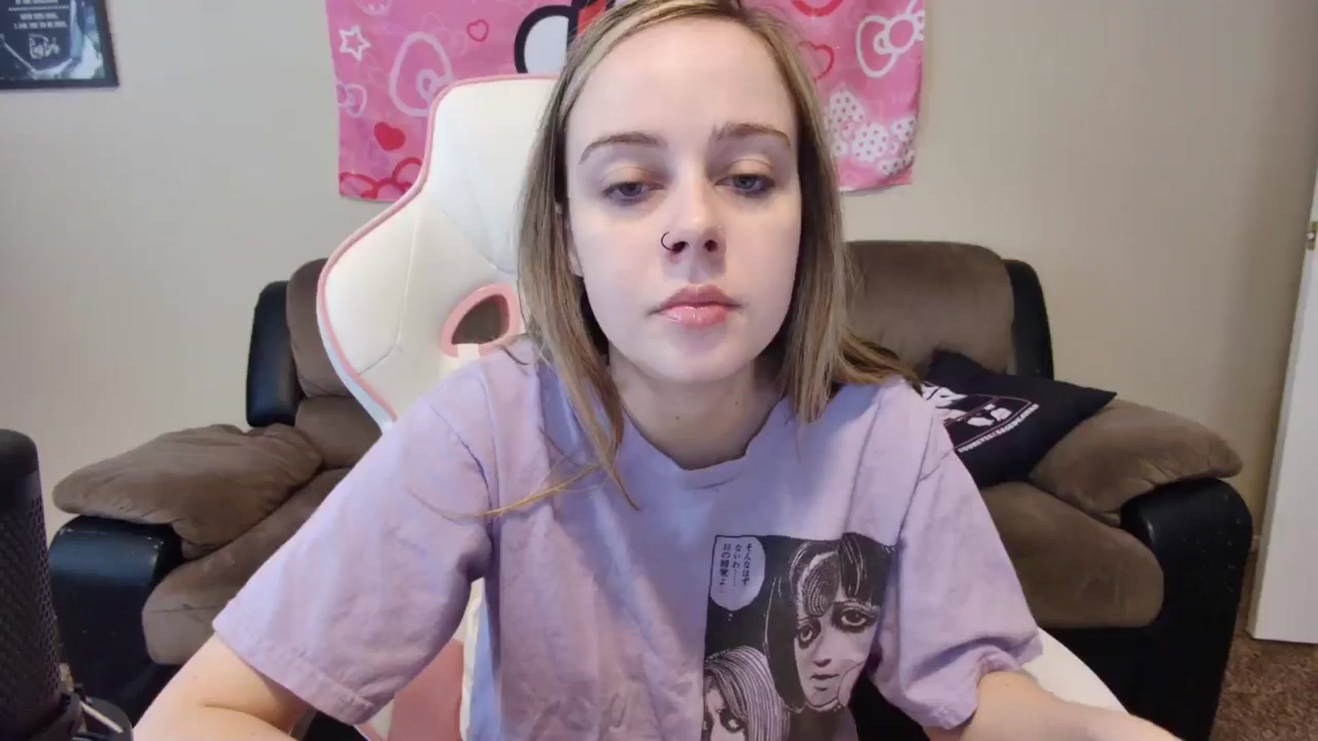 Gallery image thumbnail from lunalovelyy's myfreecams stream on, 06/08/2024, 18:19 image 11 of 20