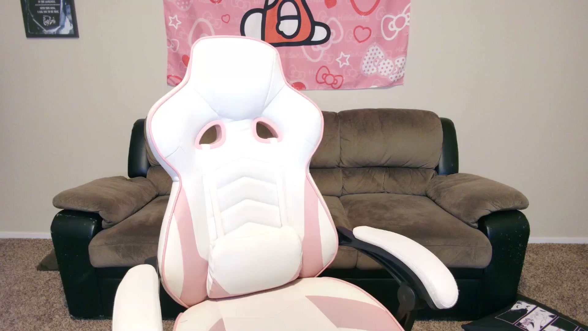 Gallery image thumbnail from lunalovelyy's myfreecams stream on, 06/20/2024, 07:46 image 9 of 20