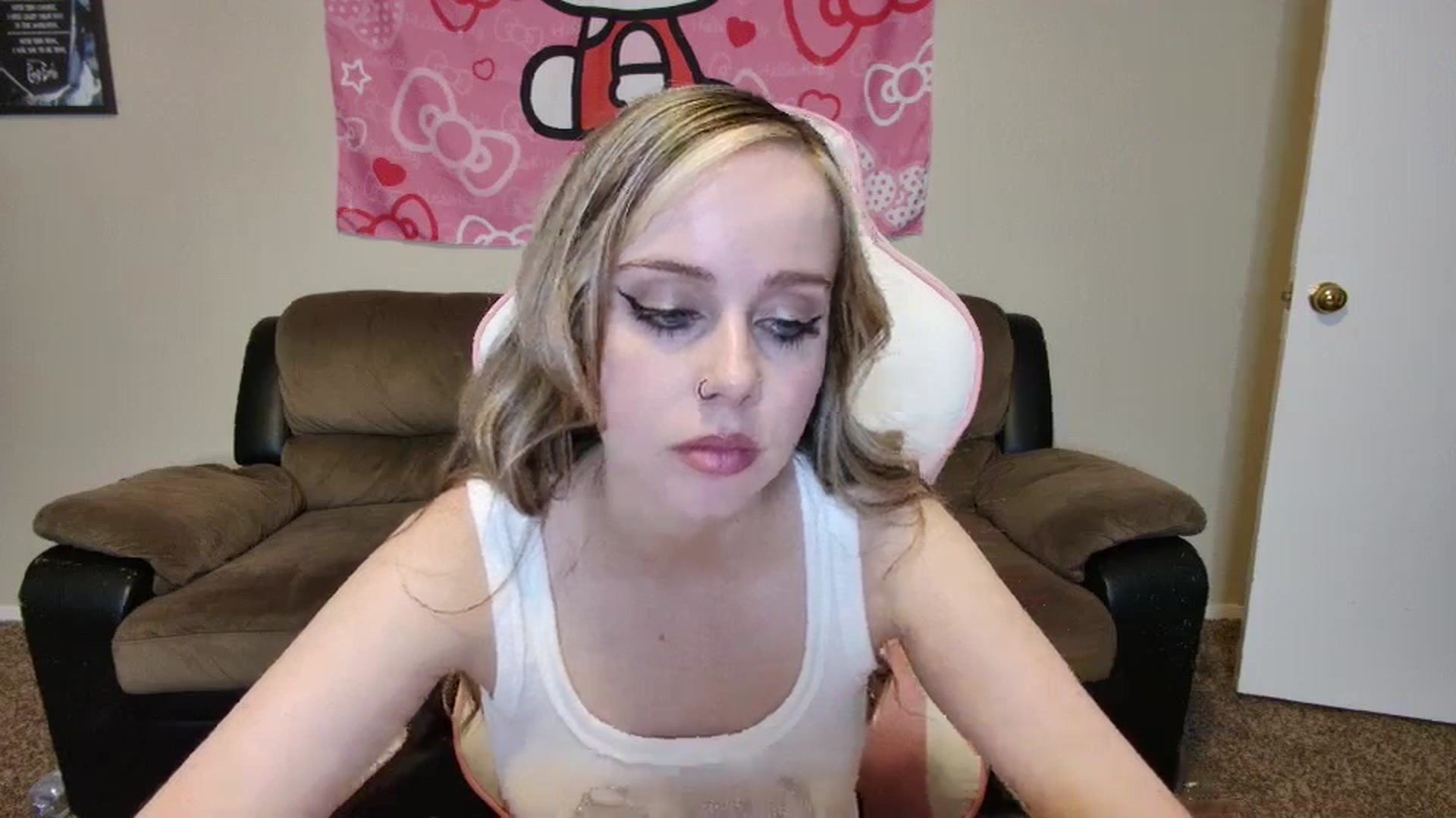 Gallery image thumbnail from lunalovelyy's myfreecams stream on, 07/02/2024, 07:36 image 3 of 20
