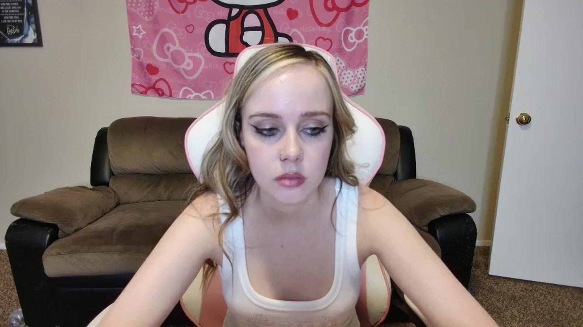 Gallery image thumbnail from lunalovelyy's myfreecams stream on, 07/02/2024, 07:36 image 14 of 20