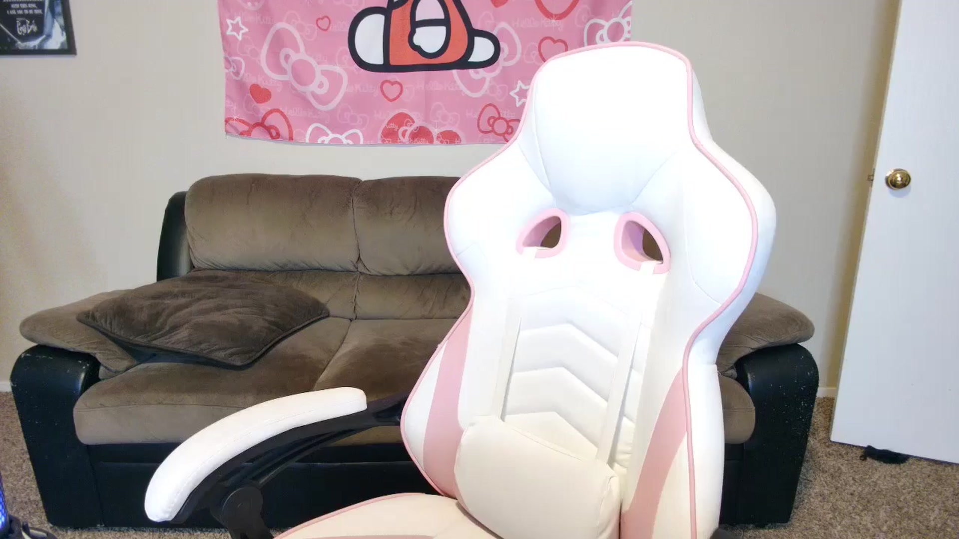 Gallery image thumbnail from lunalovelyy's myfreecams stream on, 07/08/2024, 08:01 image 5 of 20