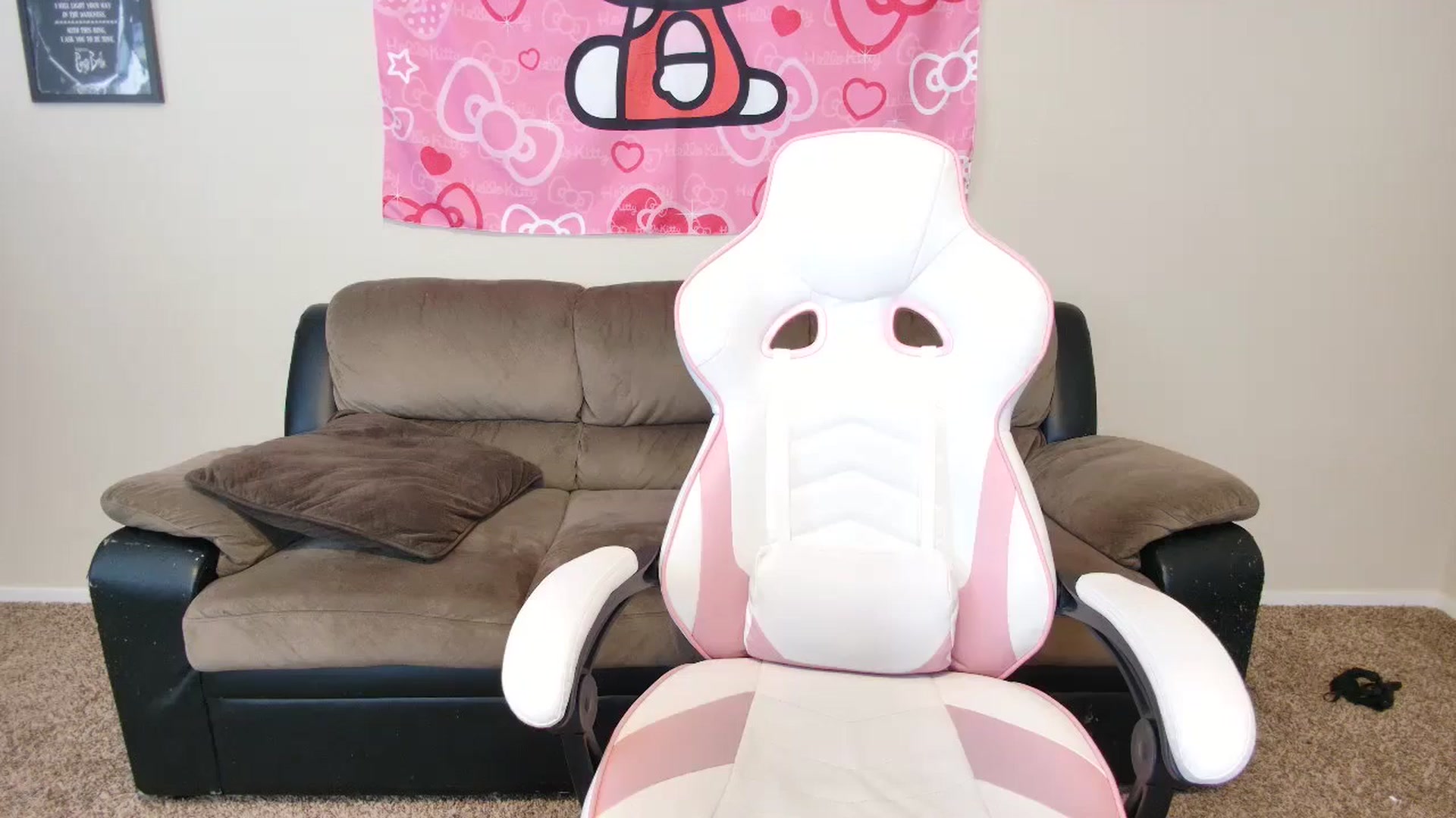 Gallery image thumbnail from lunalovelyy's myfreecams stream on, 07/10/2024, 24:33 image 4 of 20