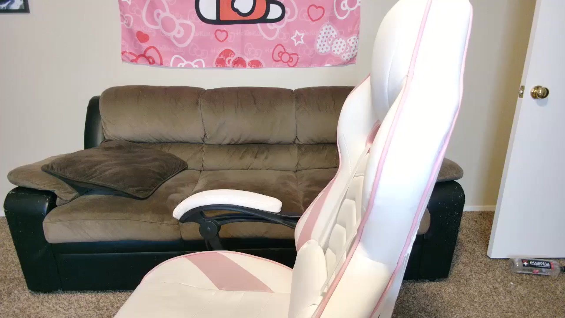 Gallery image thumbnail from lunalovelyy's myfreecams stream on, 07/10/2024, 07:39 image 4 of 20