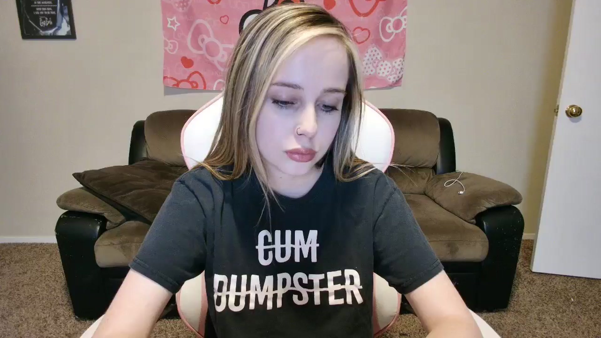 Gallery image thumbnail from lunalovelyy's myfreecams stream on, 07/26/2024, 08:22 image 2 of 20