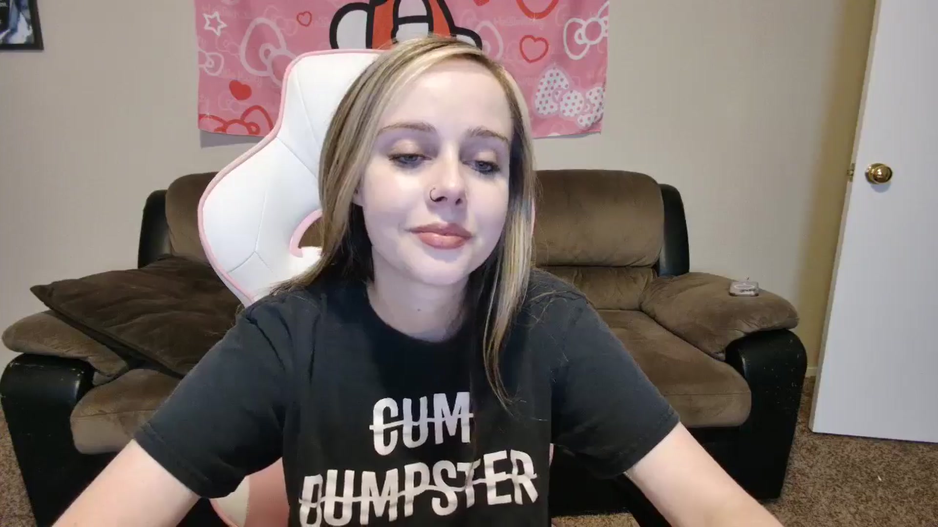 Gallery image thumbnail from lunalovelyy's myfreecams stream on, 07/26/2024, 08:22 image 12 of 20