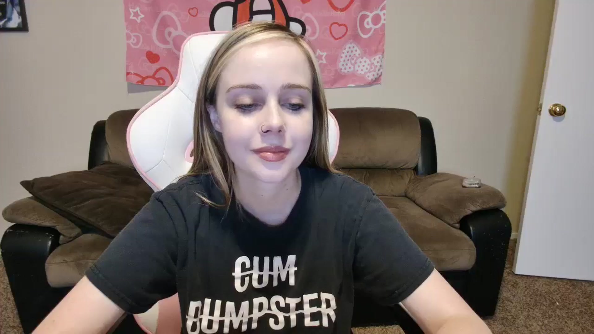 Gallery image thumbnail from lunalovelyy's myfreecams stream on, 07/26/2024, 08:22 image 13 of 20