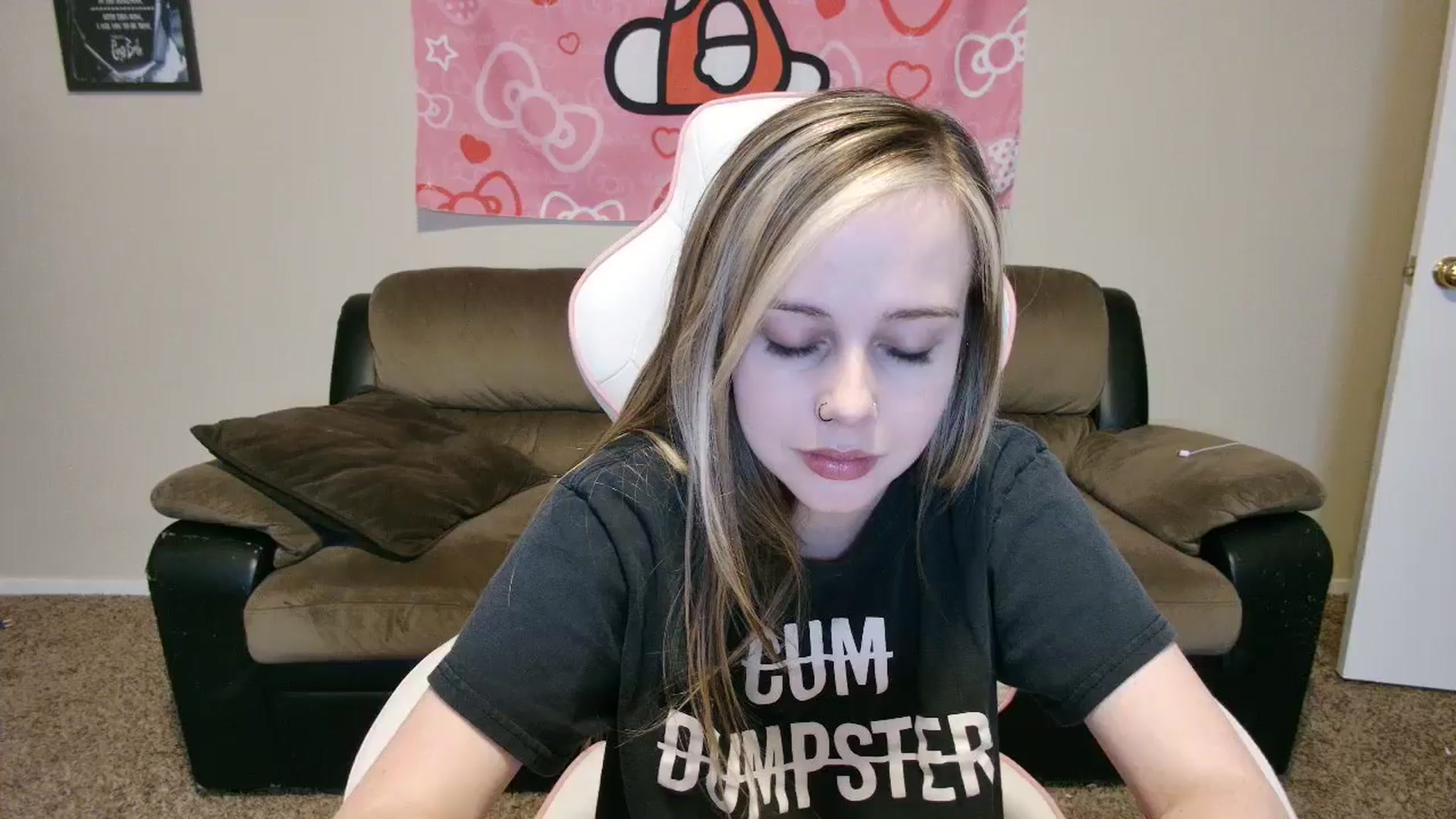 Gallery image thumbnail from lunalovelyy's myfreecams stream on, 07/26/2024, 08:47 image 3 of 20