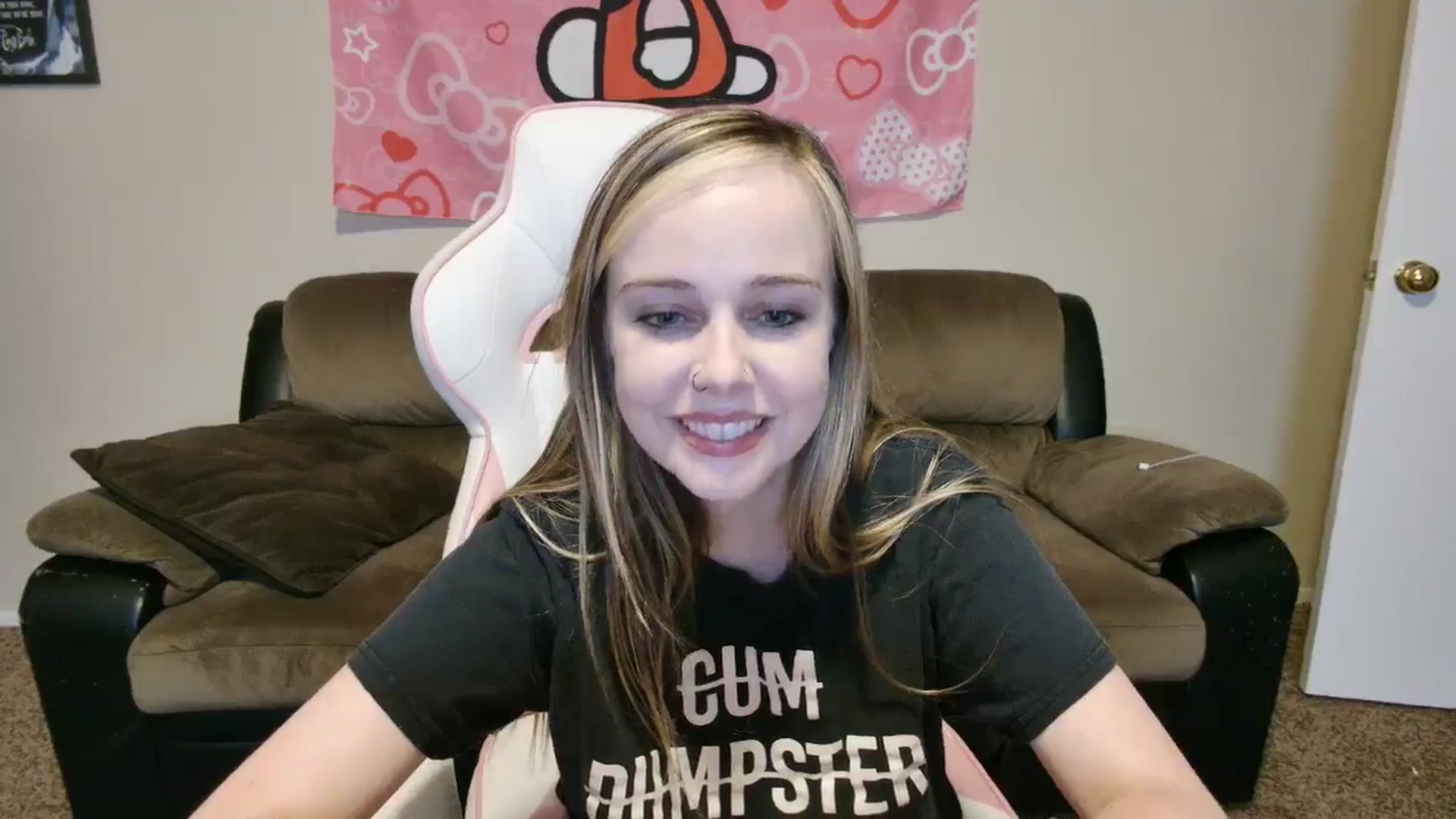 Gallery image thumbnail from lunalovelyy's myfreecams stream on, 07/26/2024, 08:47 image 18 of 20