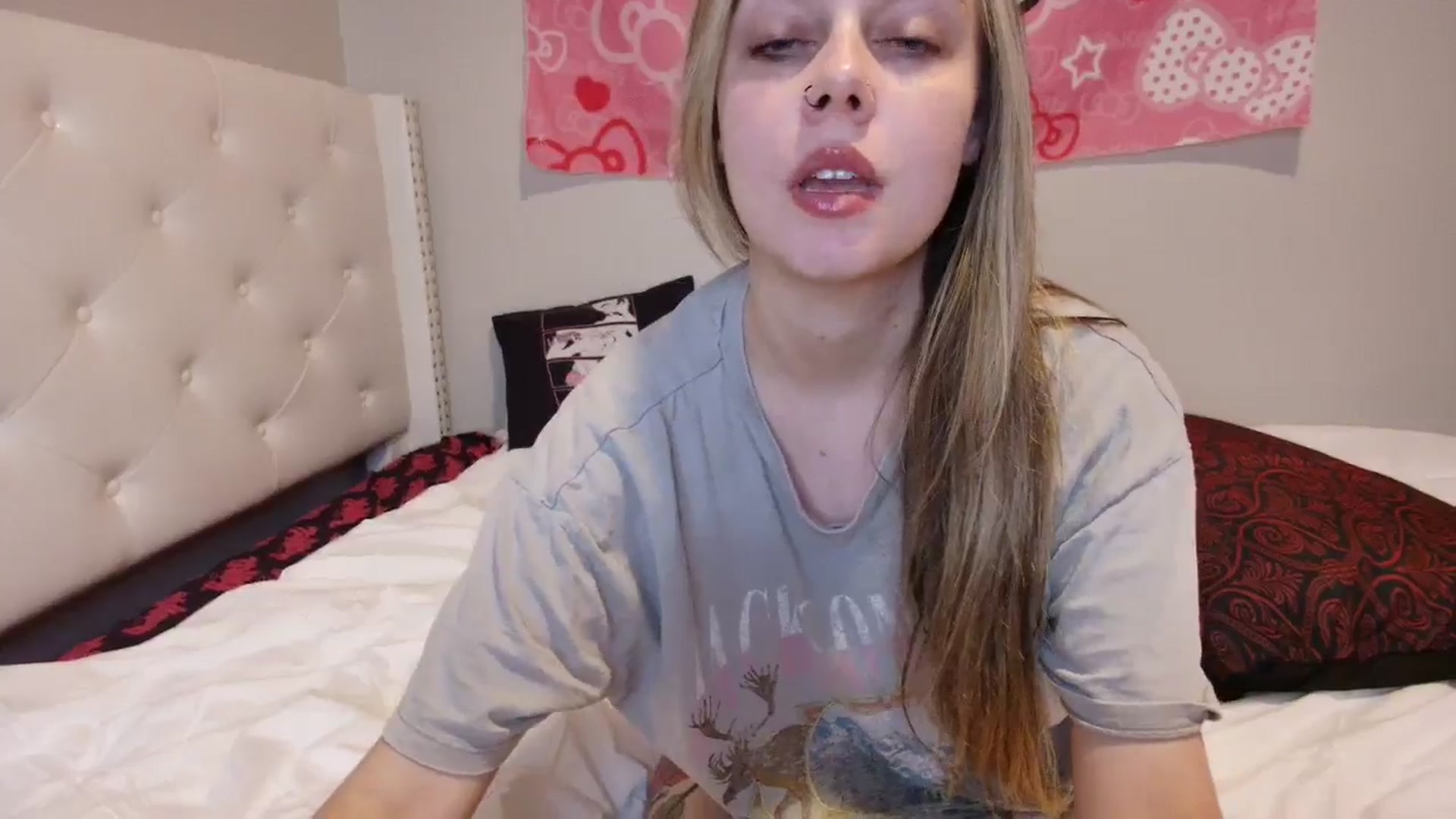 Gallery image thumbnail from lunalovelyy's myfreecams stream on, 08/28/2024, 07:48 image 12 of 20