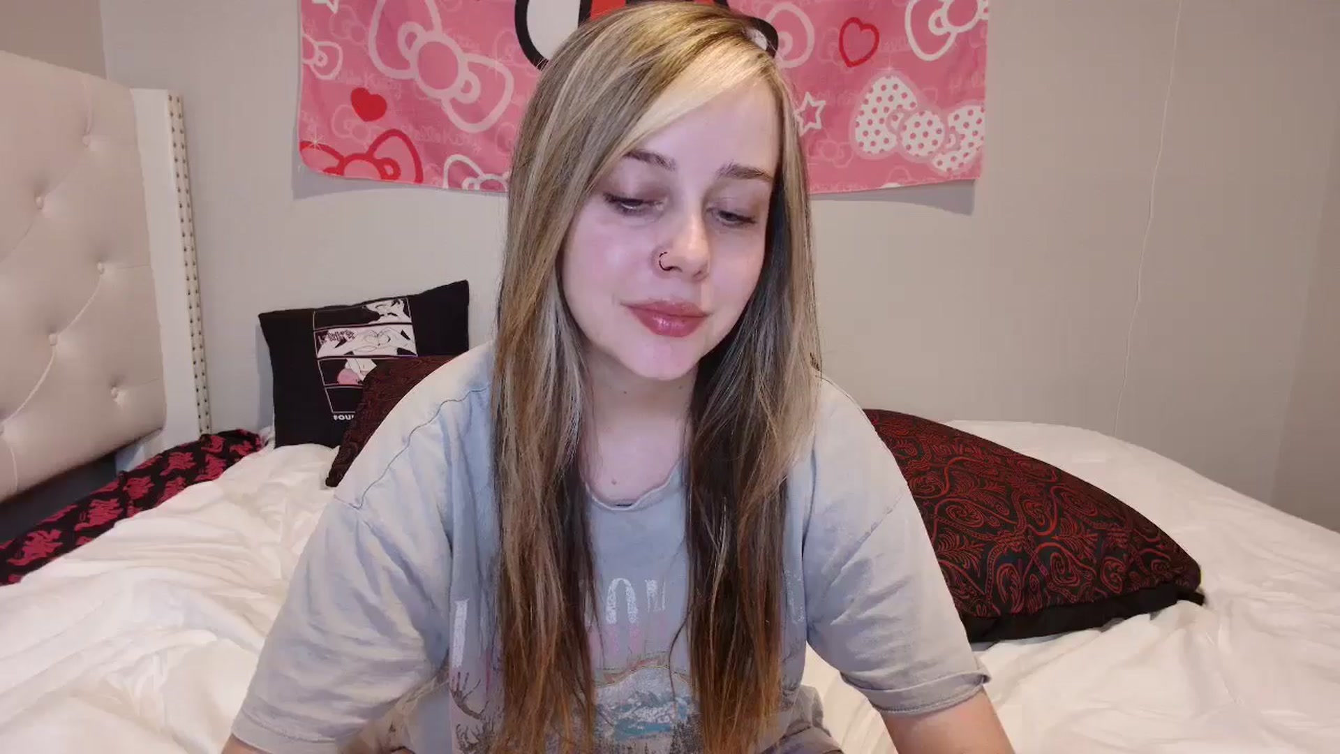 Gallery image thumbnail from lunalovelyy's myfreecams stream on, 08/28/2024, 07:48 image 20 of 20