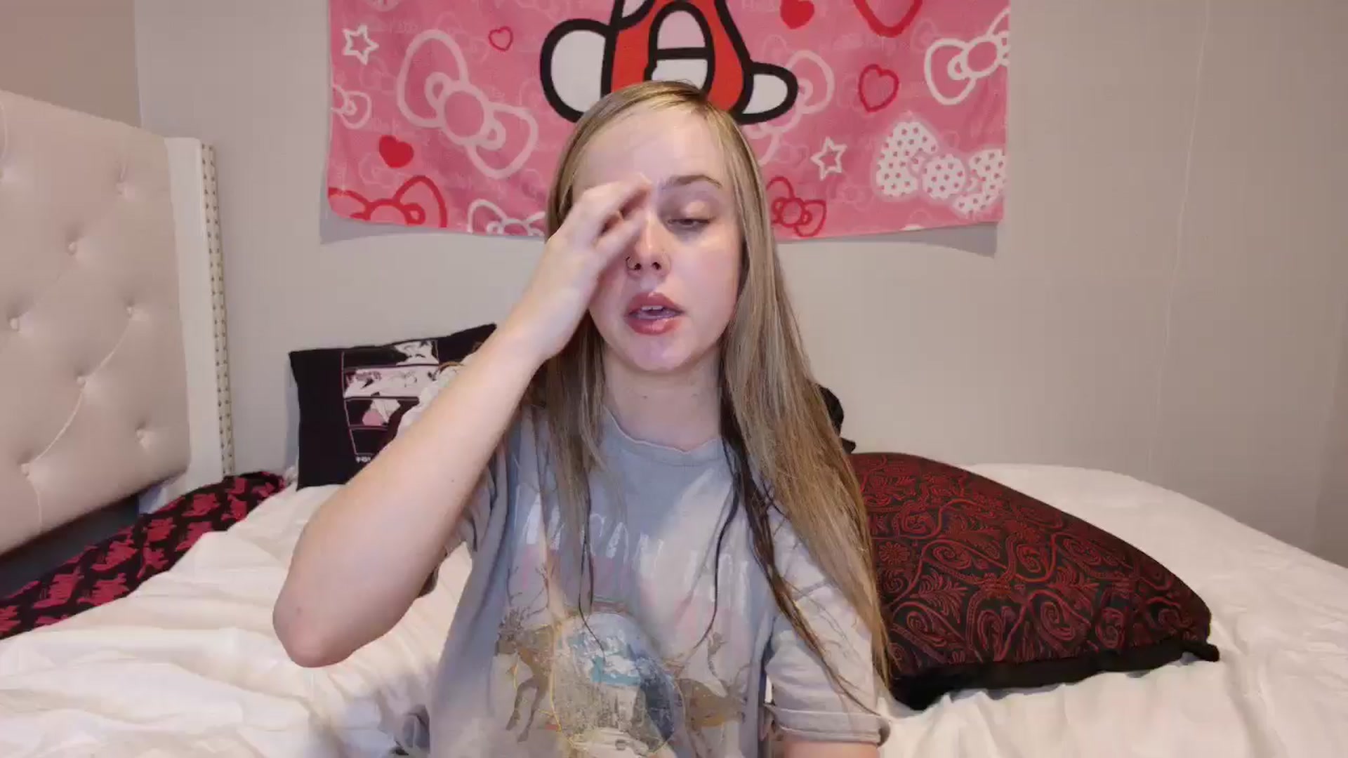 Gallery image thumbnail from lunalovelyy's myfreecams stream on, 08/28/2024, 07:48 image 1 of 20