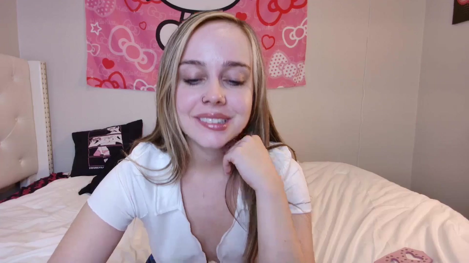 Gallery image thumbnail from lunalovelyy's myfreecams stream on, 08/31/2024, 08:18 image 13 of 20